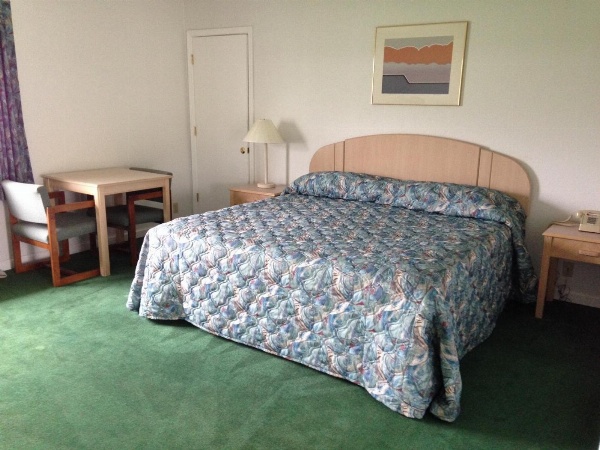 Economy Inn - Lafayette image 3
