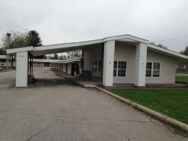 Economy Inn - Lafayette 8